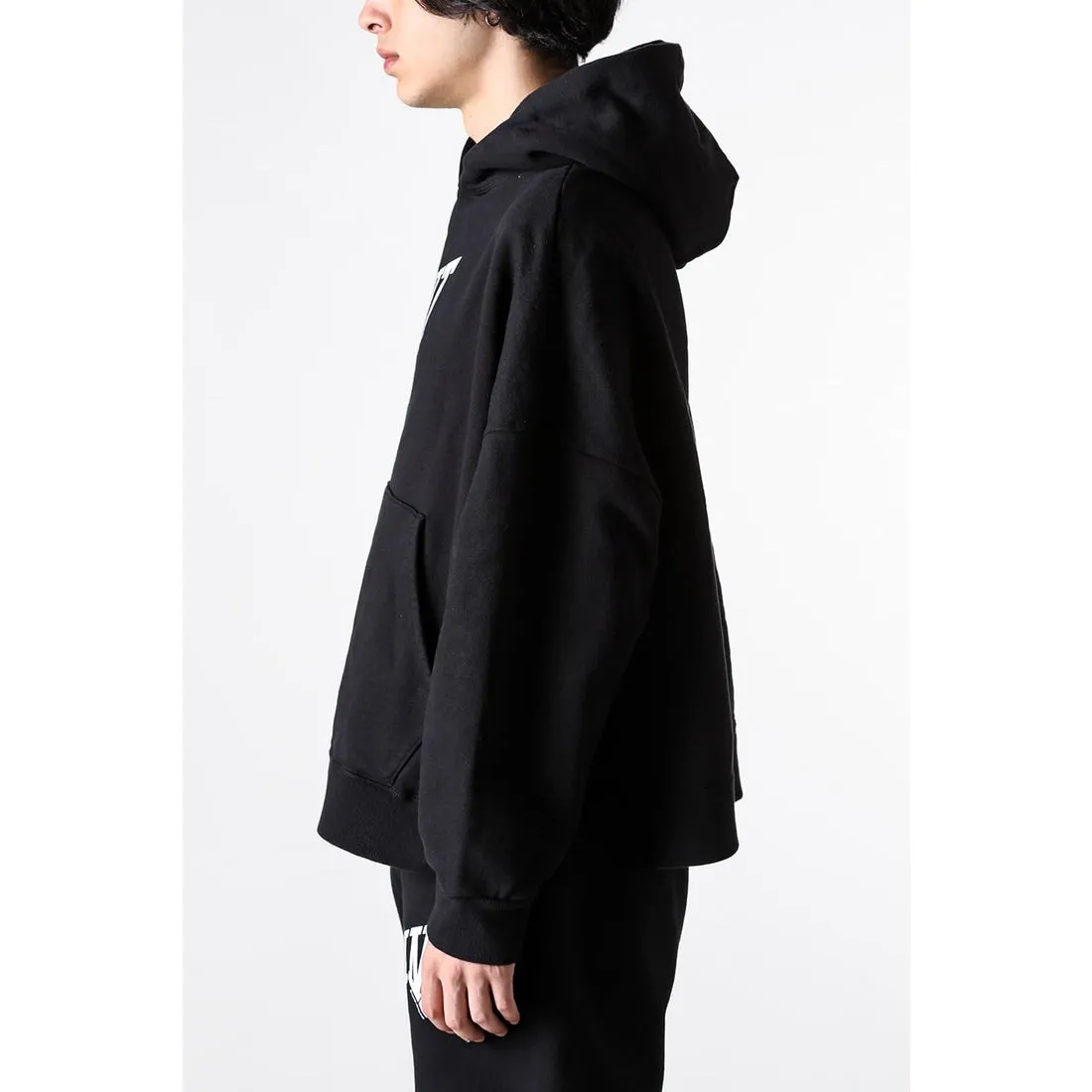 SAINT Mxxxxxx RIBON SAINT HOODIE/BLK The latest SAINT basic loose hoodie, black S-XL, original uniform high weight and light fleece sweatshirt fabric, custom woven and dyed, original loose short fat version, unchanged from the knife, original flavor, original accessories, fruit main mark/wash mark/cherub mark complete, ready-to-wear pre-shrunk without deformation after washing